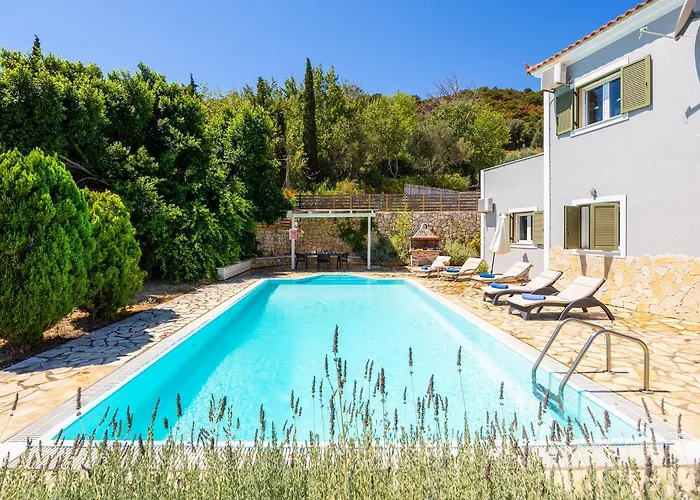Kostis Villa *