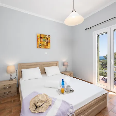 Kostis Villa *