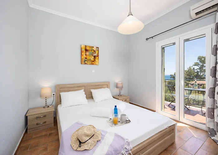 Kostis Villa *
